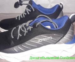 Новые кроссовки р.38